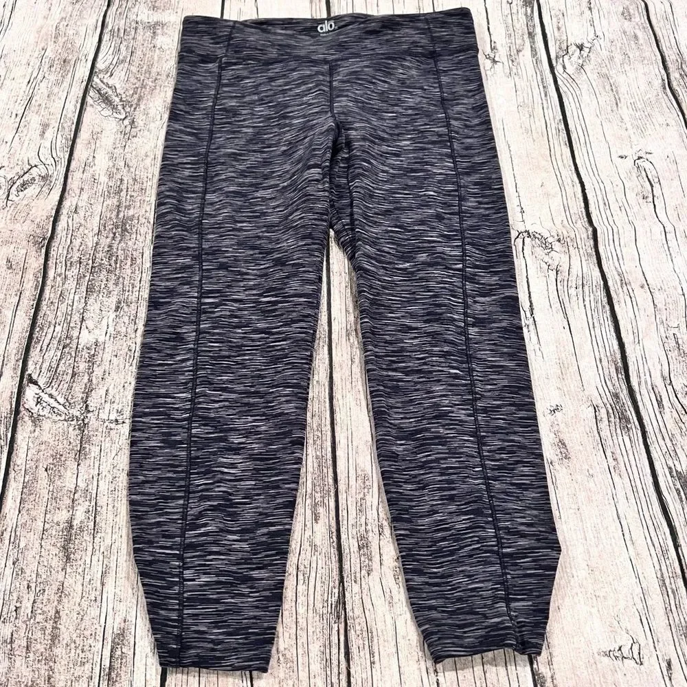Alo Yoga cropped space dye leggings with rouching at cuffs size small